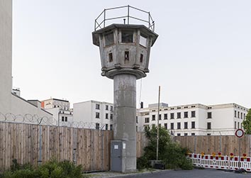 Wachturm-Gedenkstätte Erna-Berger-Straße  (2021)
