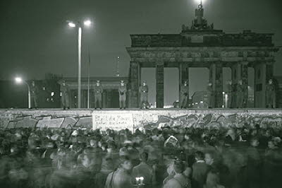 Brandenburger Tor mit Grepos 10-11-1989