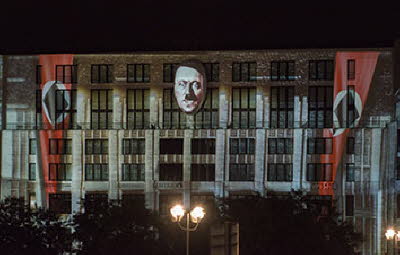 Leipziger Platz Mall of Berlin Hitler-Projektion (2016)