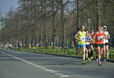 Marathonläufer in Charlottenburg (2014)