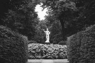 Minerva-Skulptur im Schlossgarten Charlottenburg (1986)