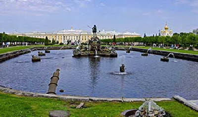Peterhof Großes Schloss mit Neptunfontäne